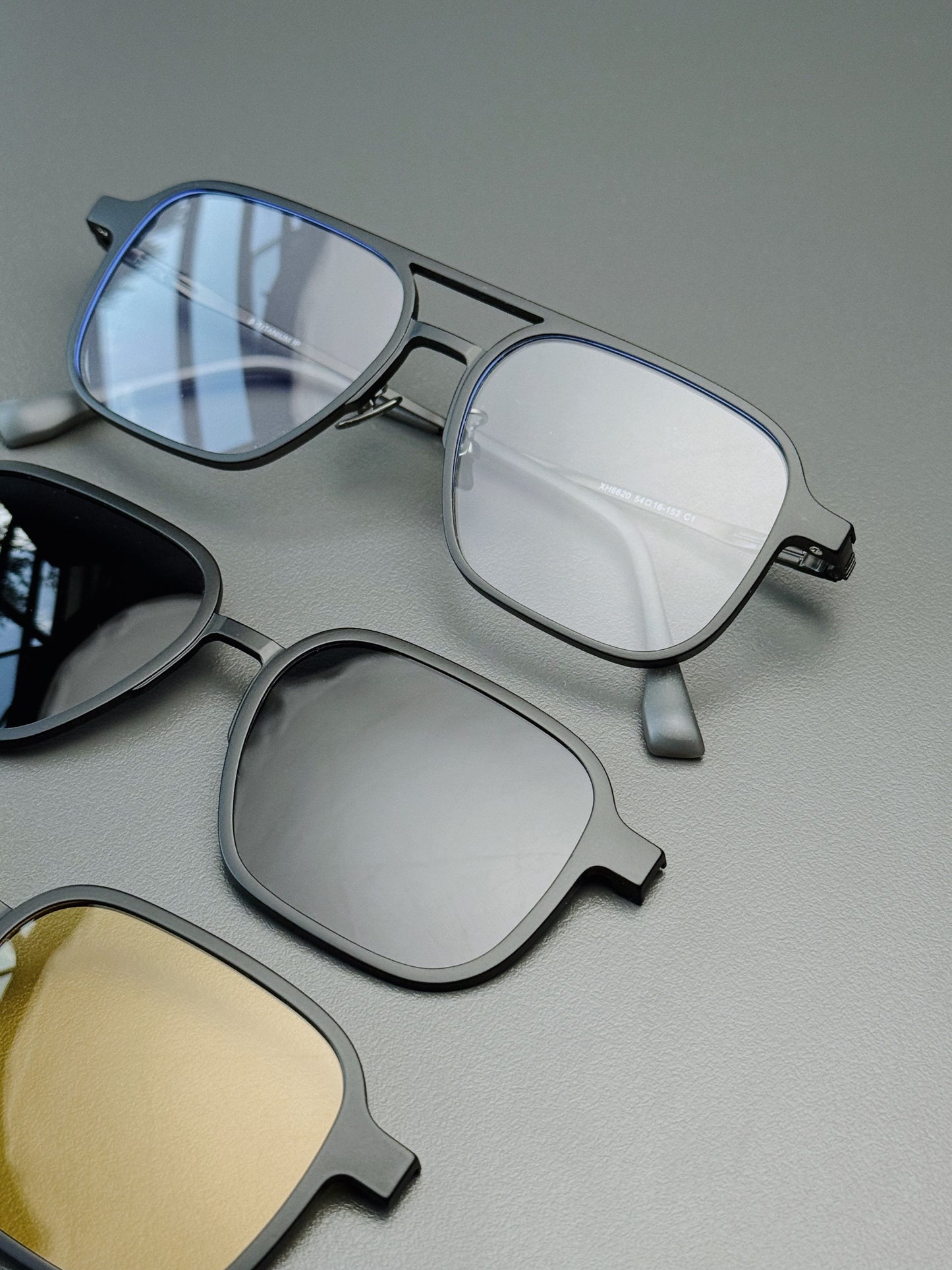 Gafas AVI PRO®️ con clip magnético. Polarizadas y estilo Premium