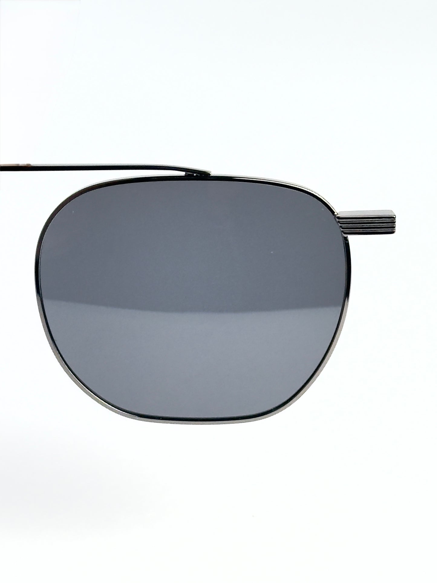 Gafas AUREA®️ 2 en 1 con clip magnético. estructura de titanio, Polarizadas y estilo Premium