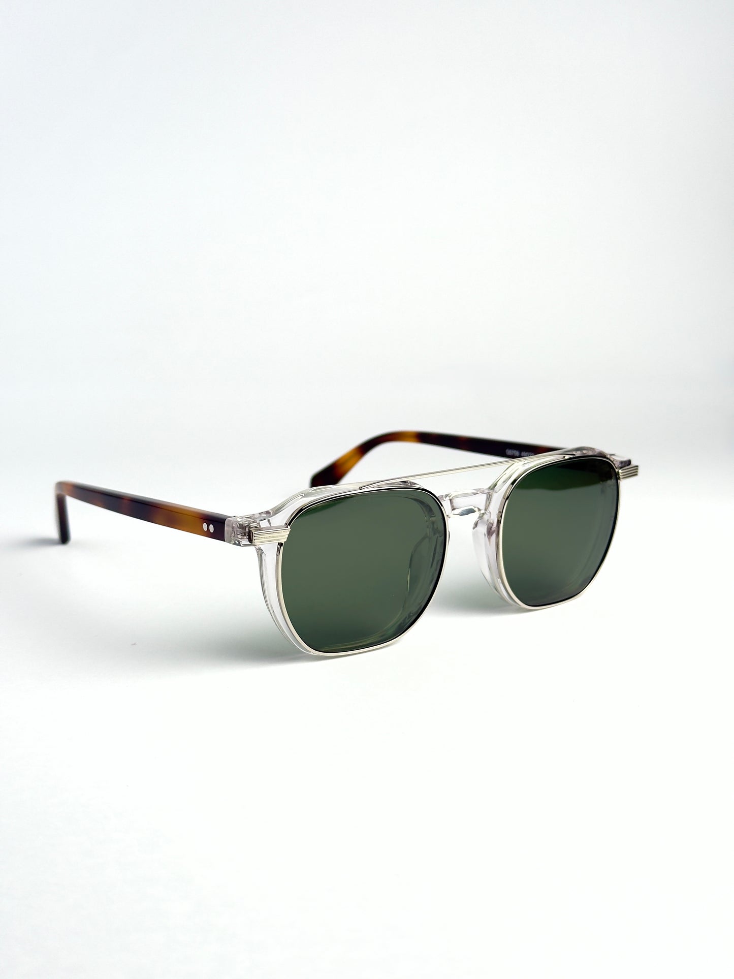 Gafas AUREA®️ 2 en 1 con clip magnético. estructura de titanio, Polarizadas y estilo Premium