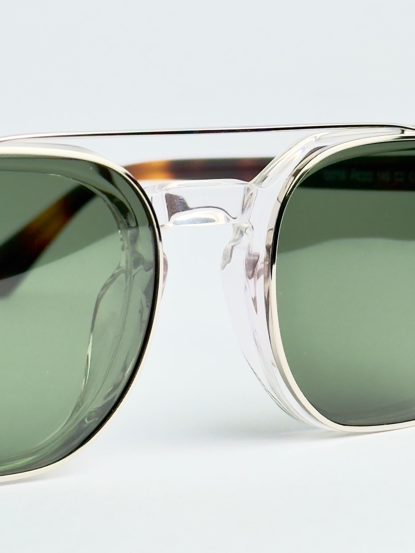 Gafas AUREA®️ 2 en 1 con clip magnético. estructura de titanio, Polarizadas y estilo Premium