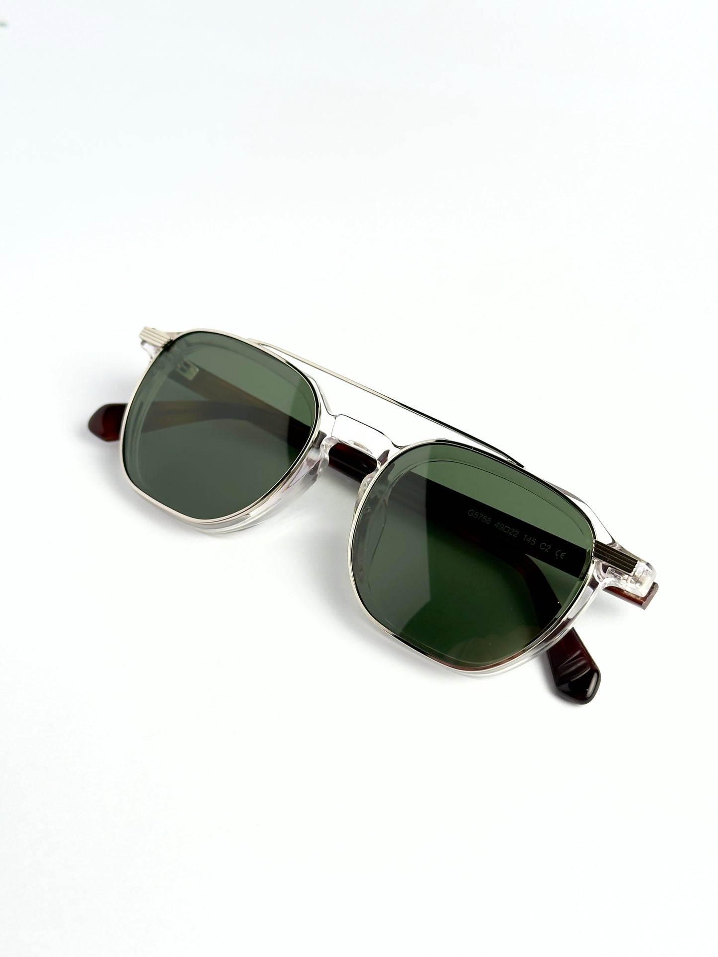 Gafas AUREA®️ 2 en 1 con clip magnético. estructura de titanio, Polarizadas y estilo Premium