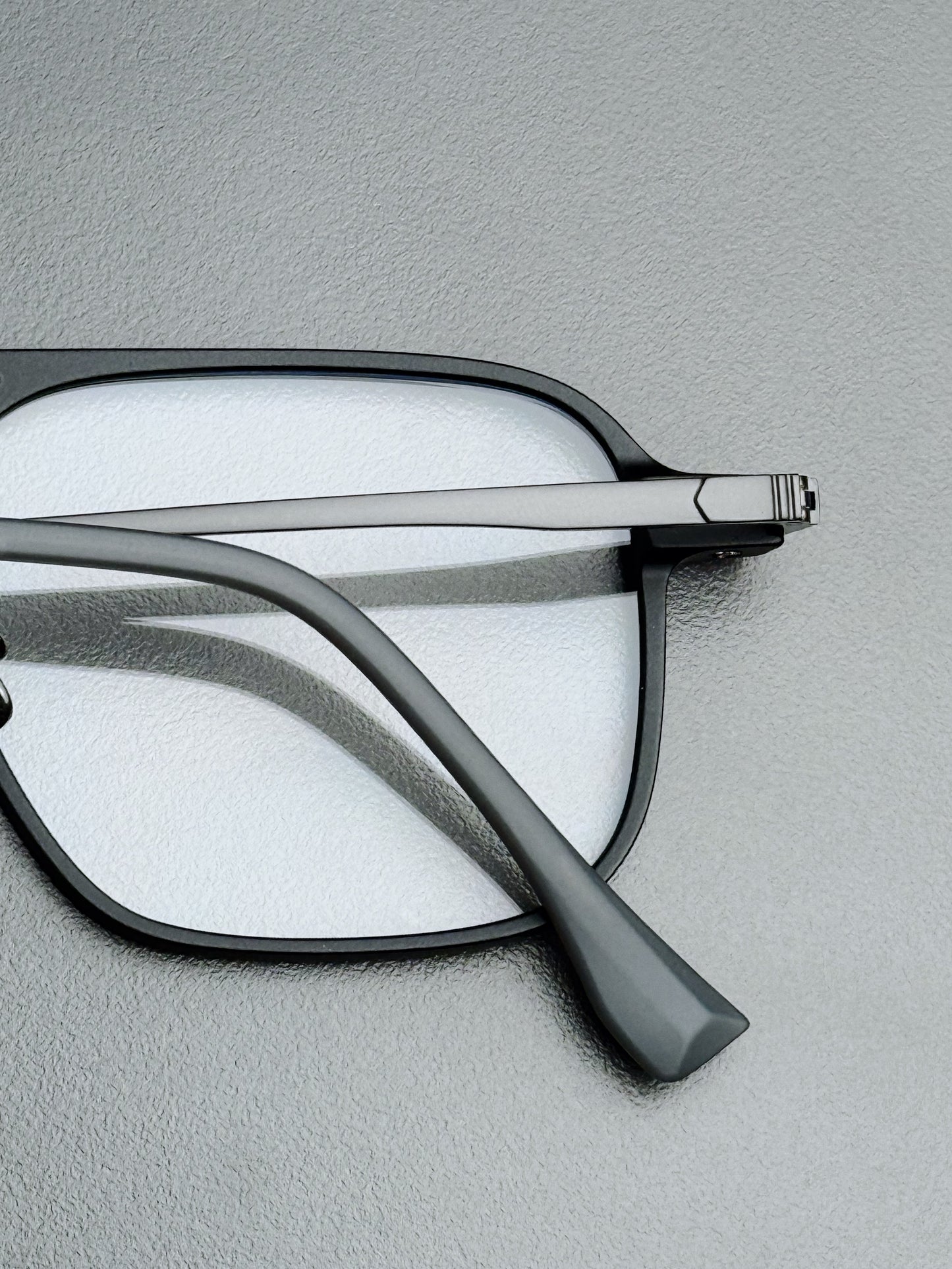 Gafas AVI PRO®️ con clip magnético. Polarizadas y estilo Premium